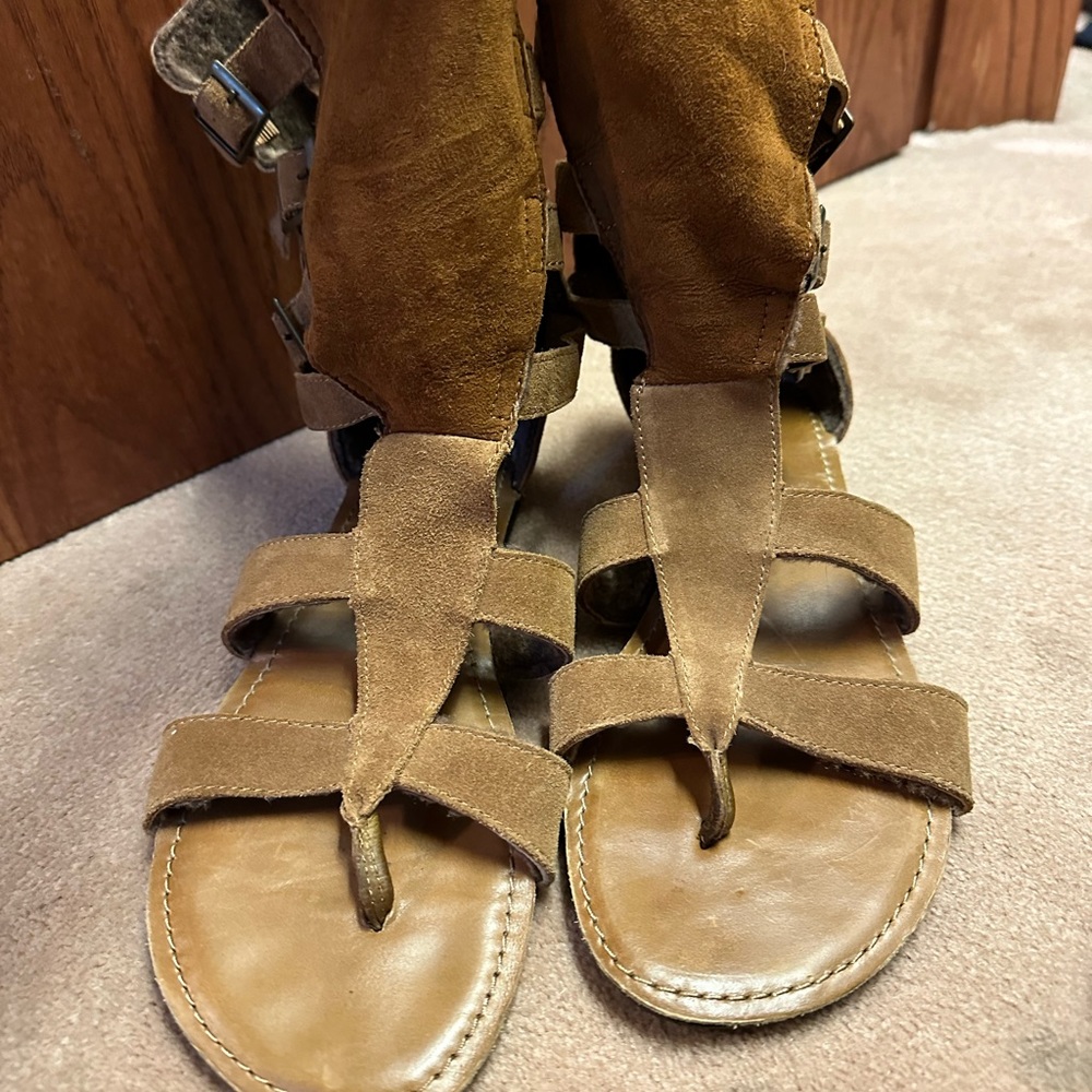 Sheepskin gladiator sandal